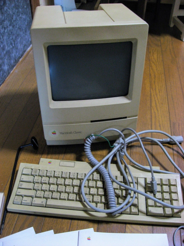 【大幅値下げ】Macintosh Classic本体とキーボード