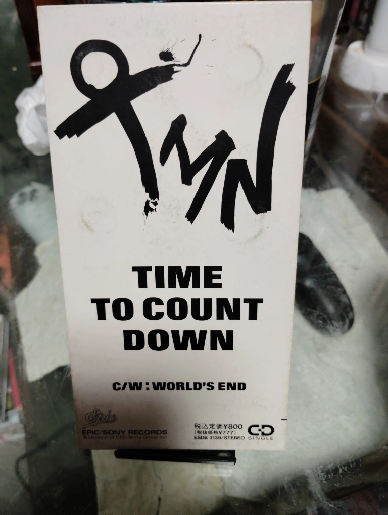 TMN CDシングル Time To Count Downの写真2枚目