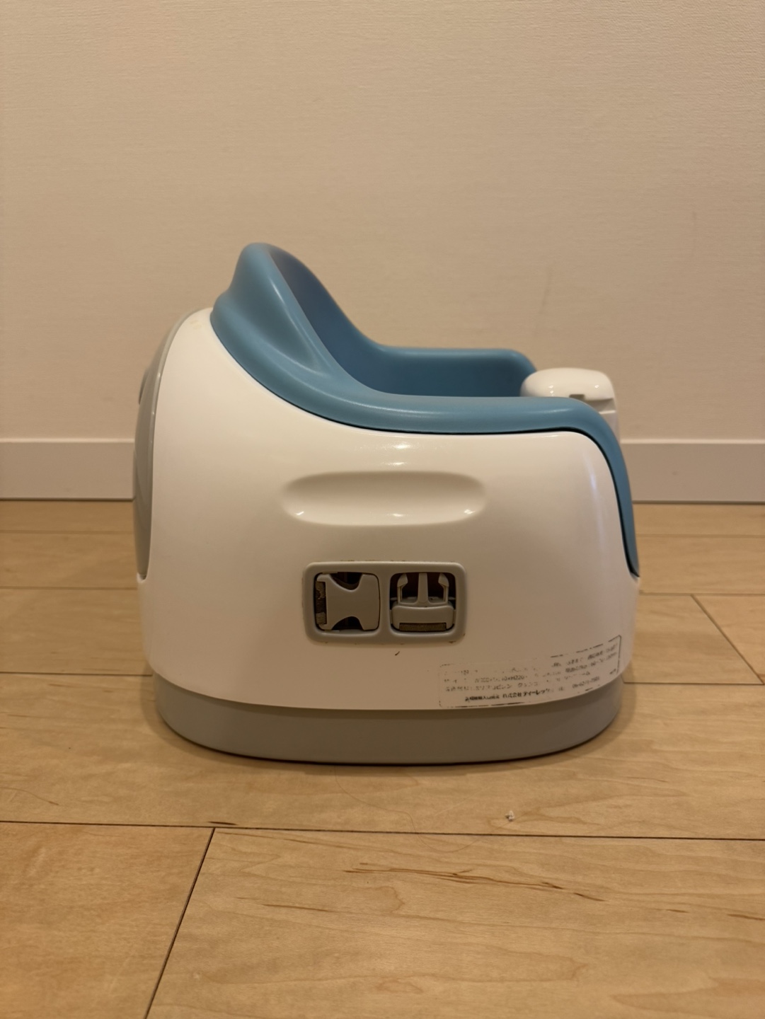 【 Bumbo】ベビーチェアの写真2枚目
