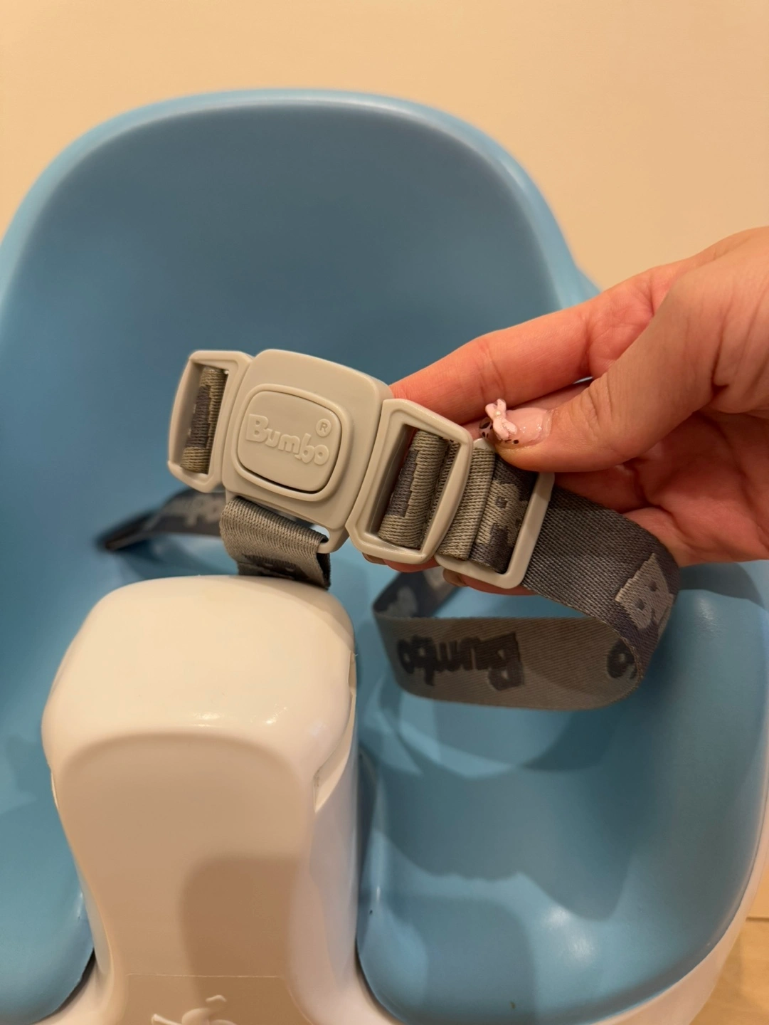 【 Bumbo】ベビーチェアの写真7枚目