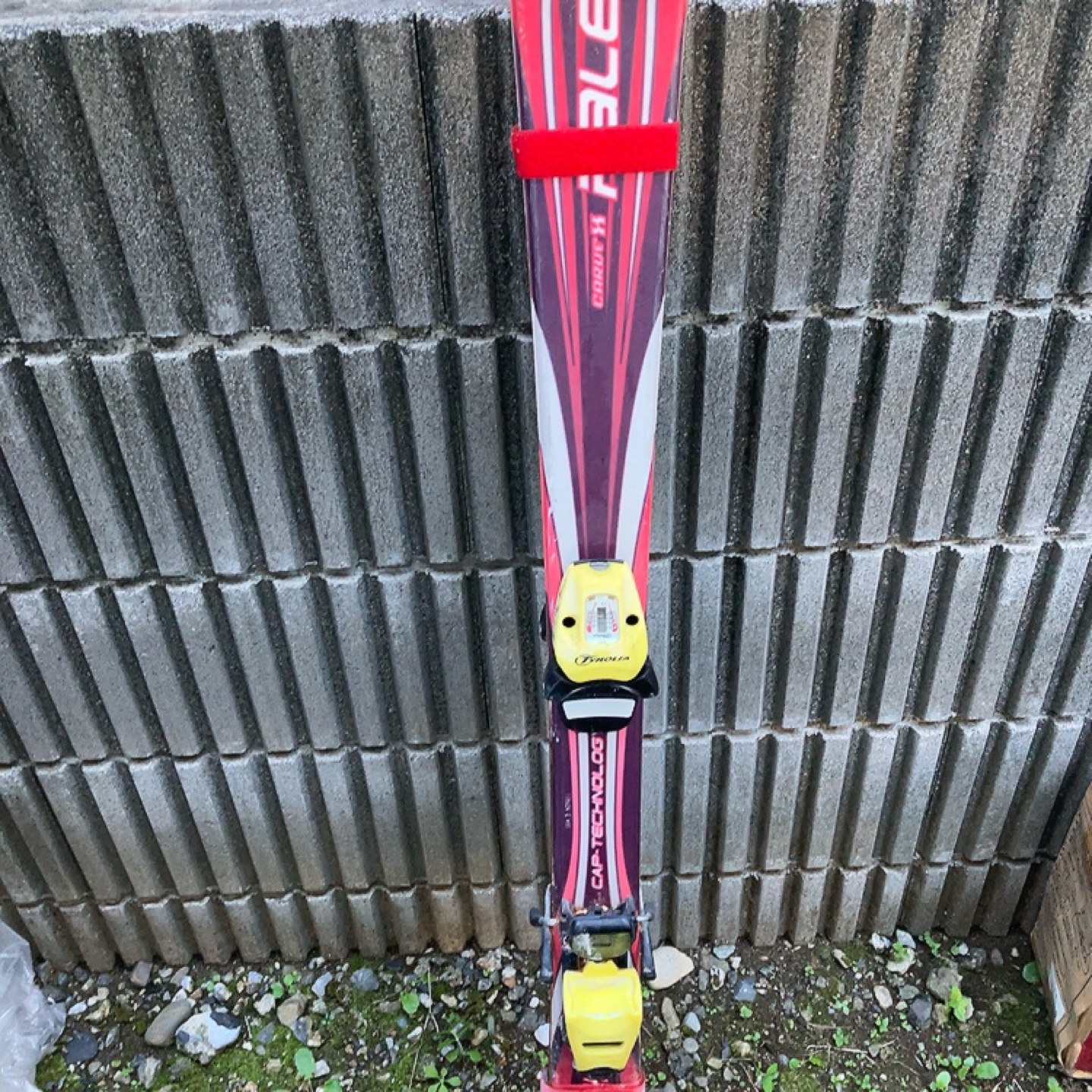 110cm　ROSSIGNOLジュニア　ショートスキー板　中古の写真2枚目