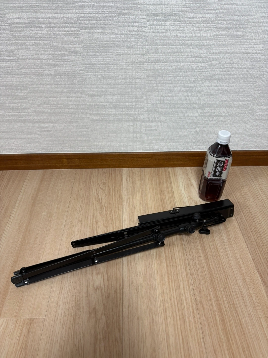 キョーリツ 譜面台 軽量スチール製 折りたたみ式 MS-200J/BK ブラック (ソフトケース付属)の写真3枚目