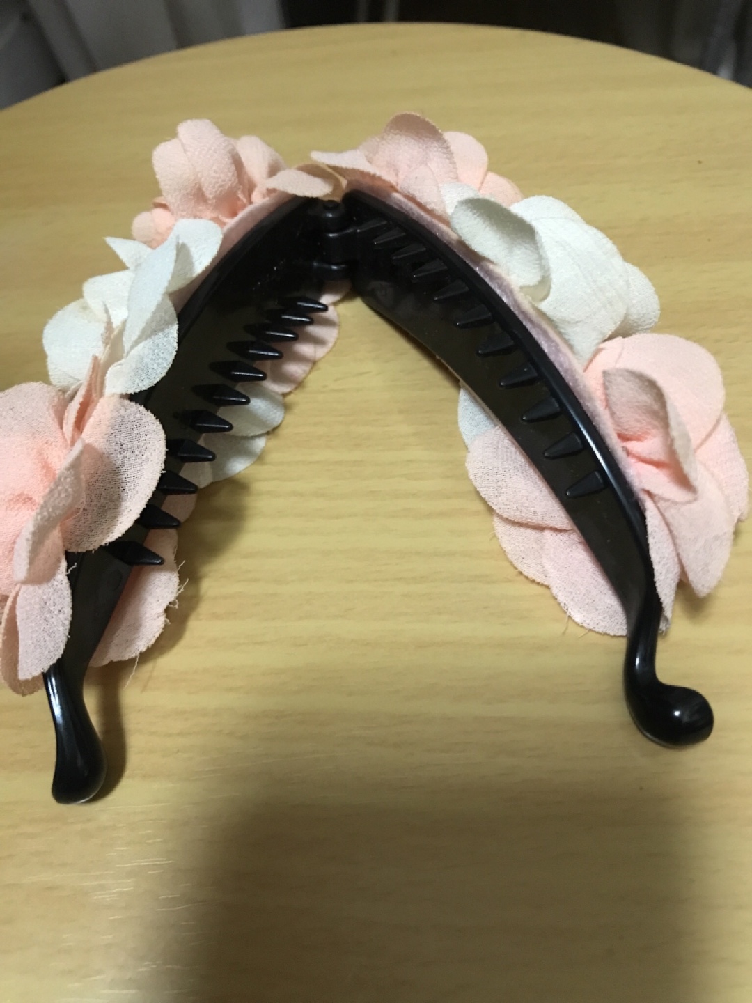 花飾り付きヘアークリップ