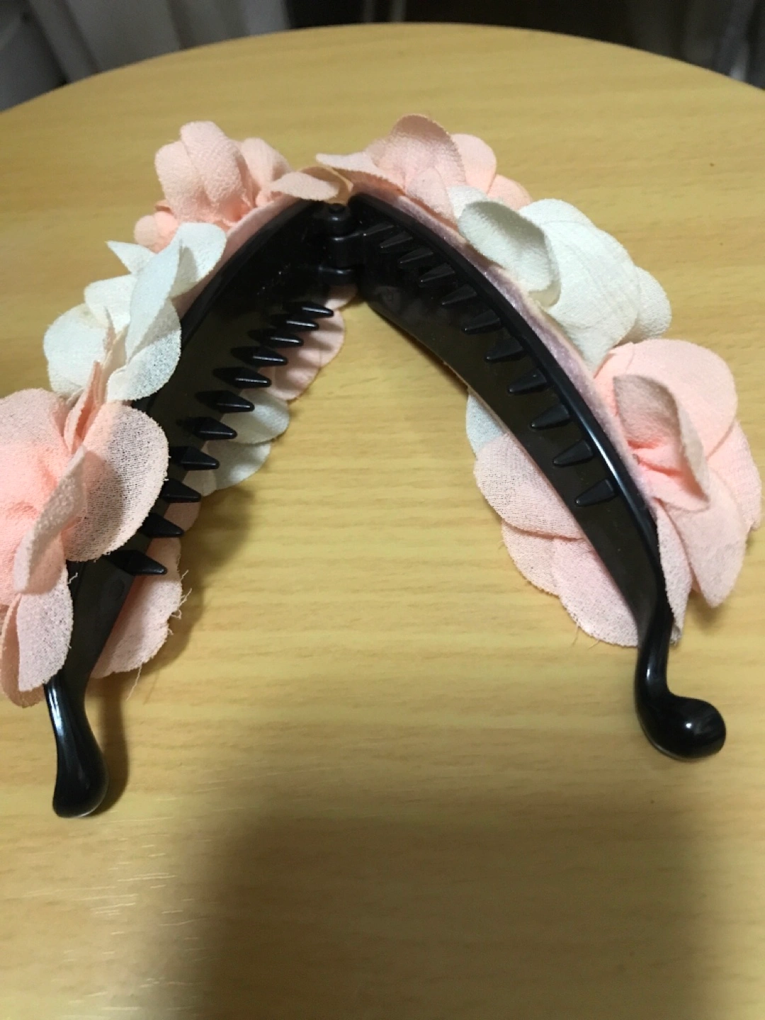 花飾り付きヘアークリップ