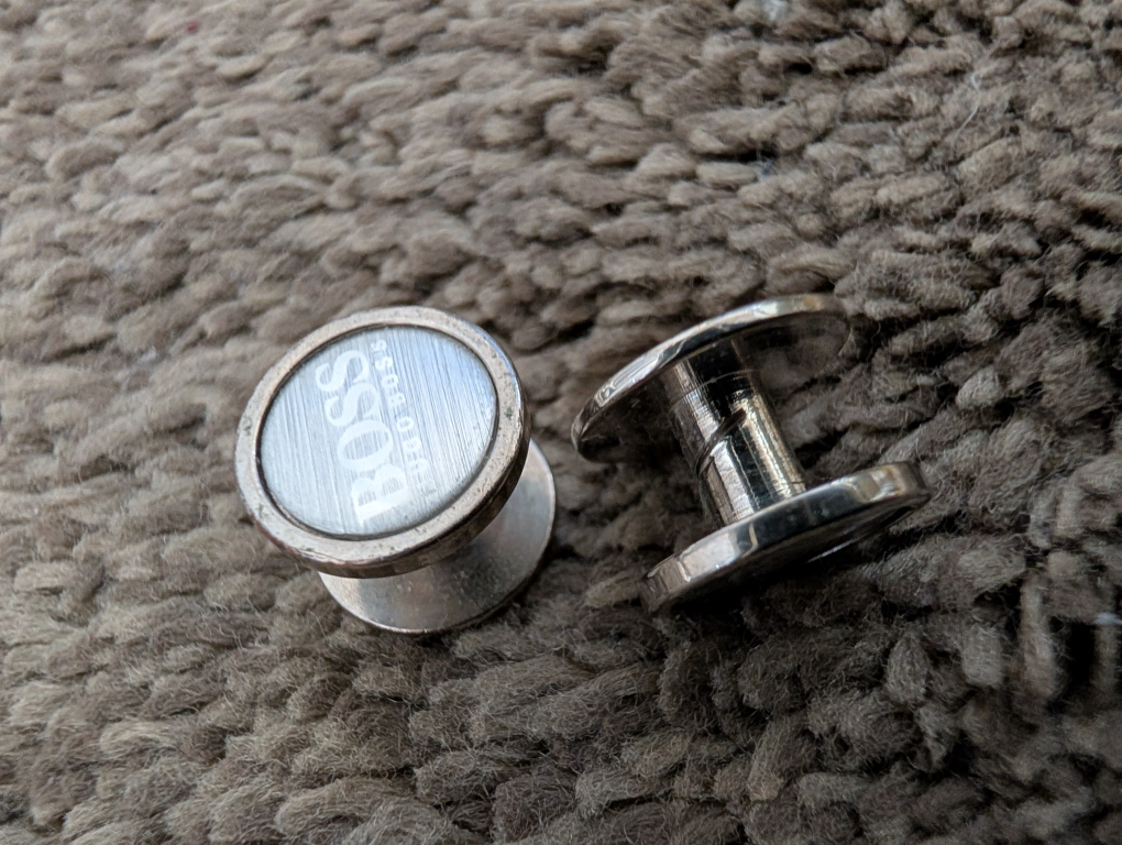 HUGO BOSS カフスボタンの写真2枚目