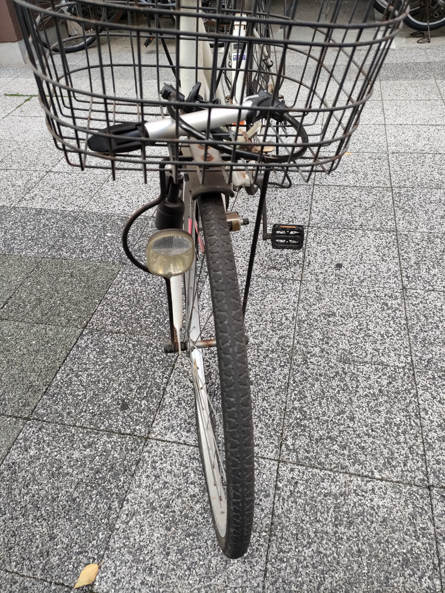 中古自転車　3段変速　ライト付き　ミニ空気入れ付きの写真4枚目
