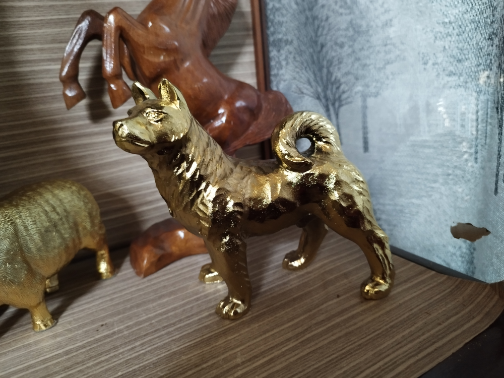 置き物　金メッキ像　犬　戌（干支）