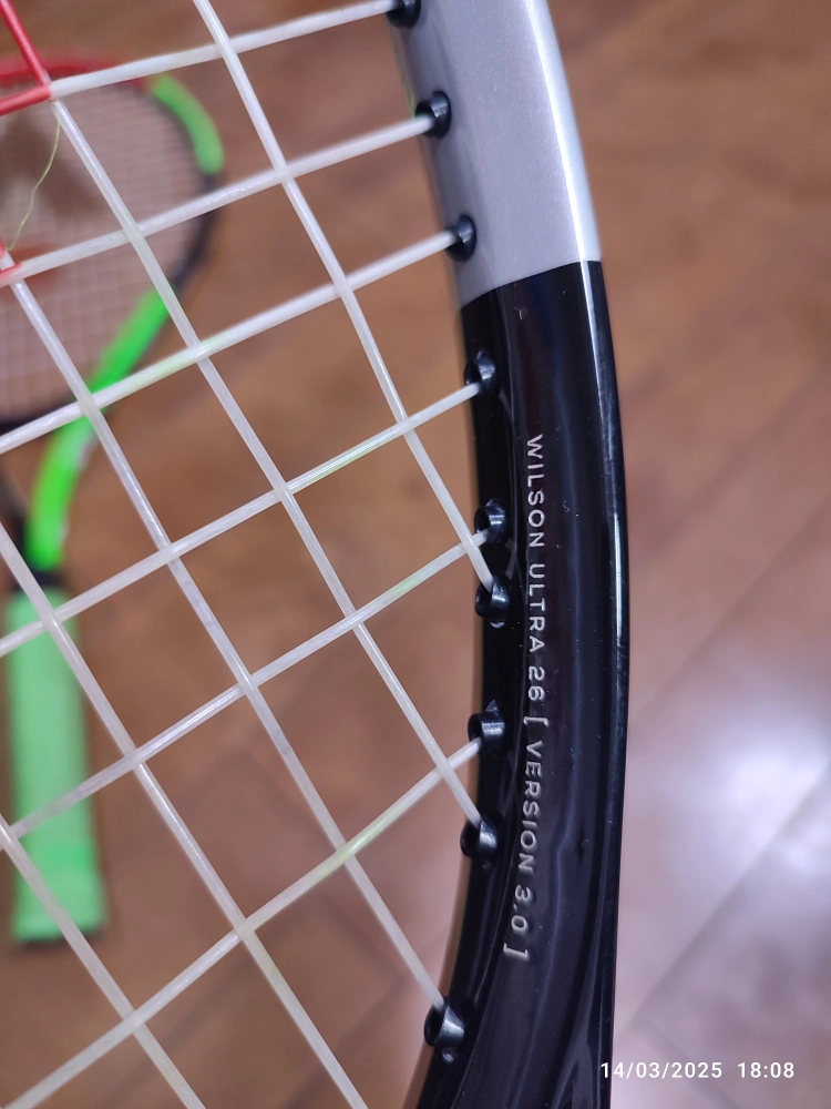 テニスラケット Wilson Ultta 26の写真4枚目