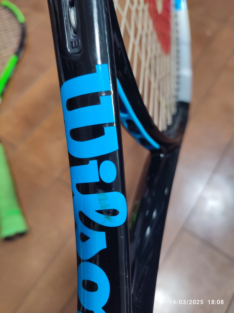 テニスラケット Wilson Ultta 26の写真5枚目