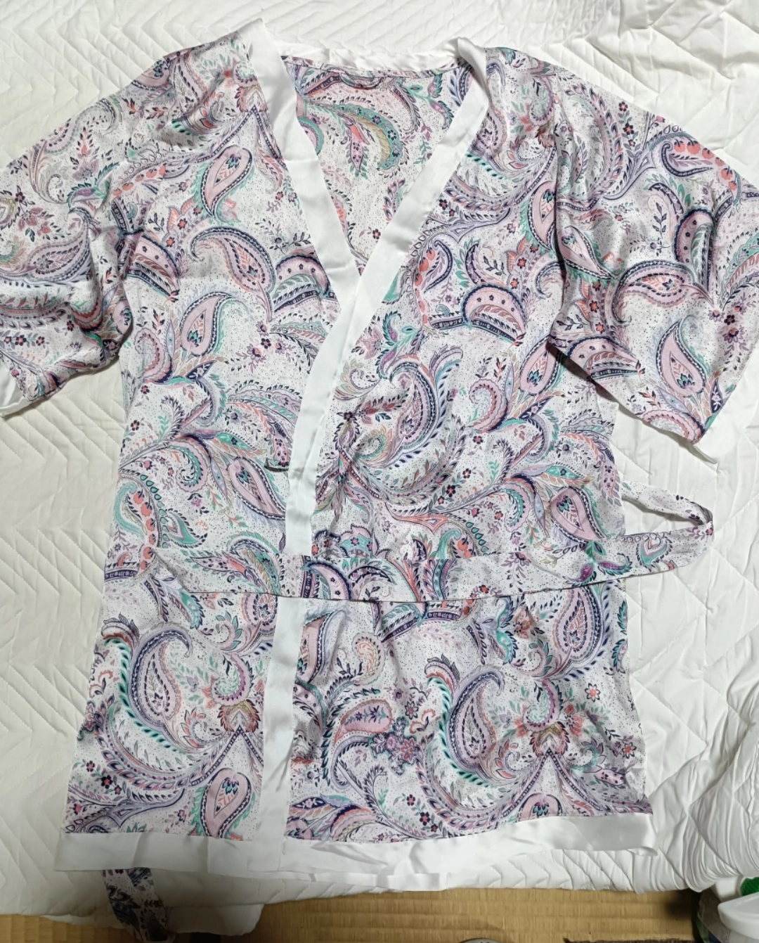 新品未使用 五分袖ガウンの写真2枚目