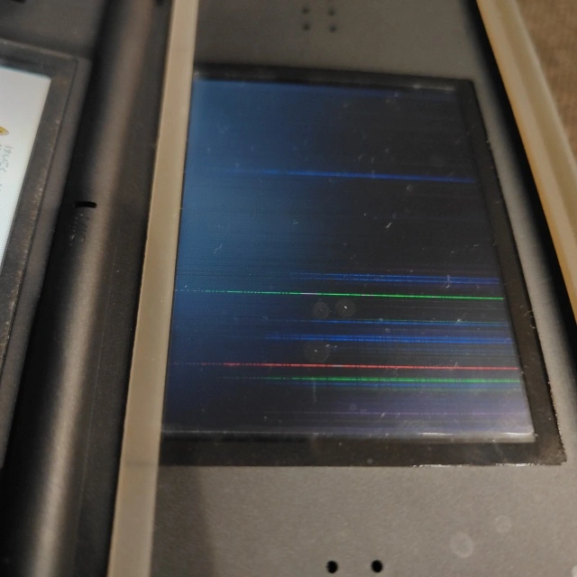 ★中古欠陥品✼任天堂DS★の写真5枚目