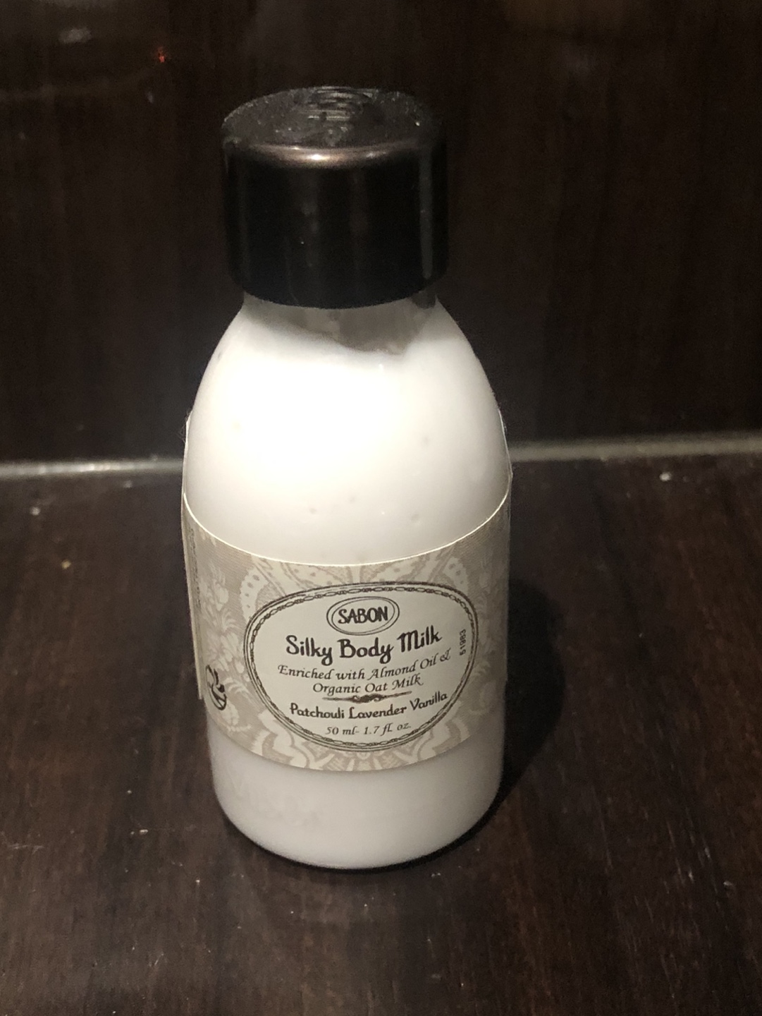SABON シルキーボディミルク 50ml パチョリラベンダーバニラ