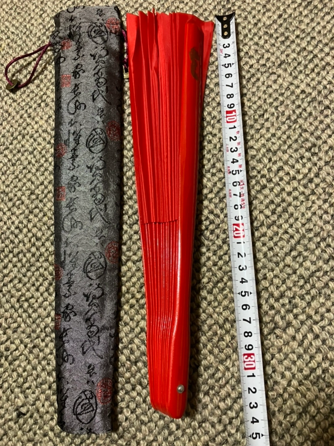 太極扇 新品1本+1本おまけ(中古品)の写真2枚目