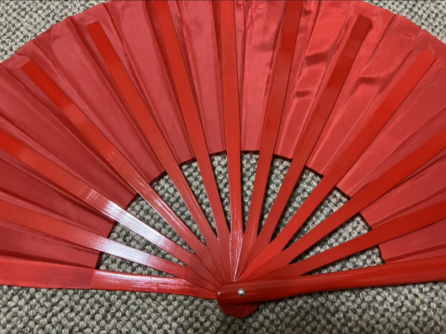 太極扇　新品1本+1本おまけ(中古品)の写真3枚目