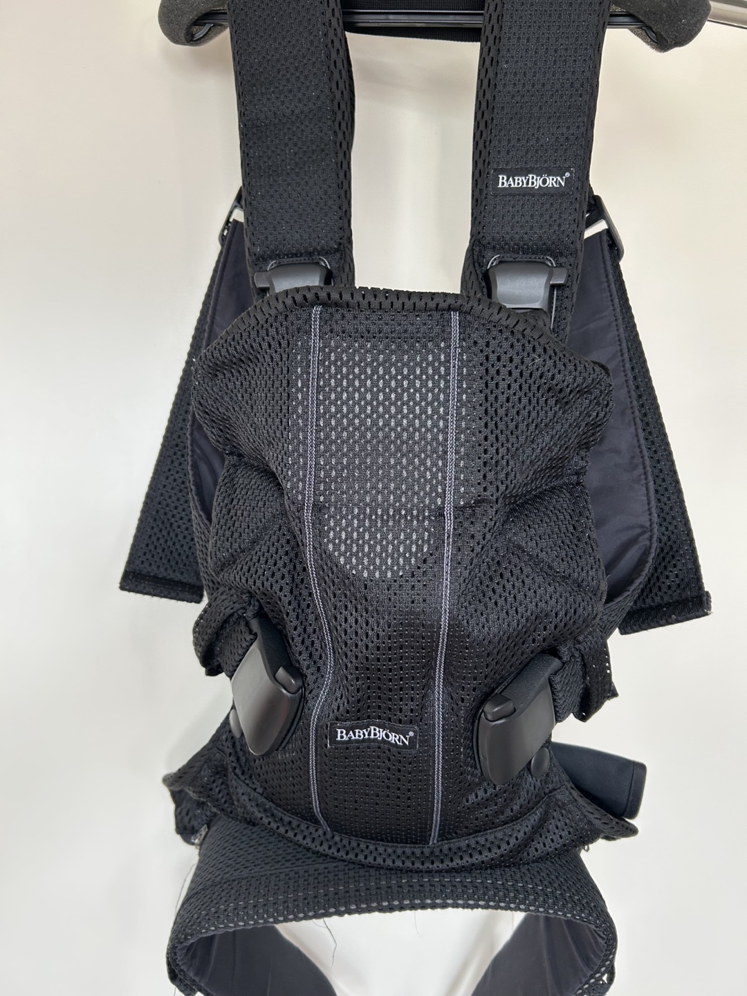 BabyBjornベビーキャリアONE AIRメッシュブラック 3.5-15kgの写真3枚目