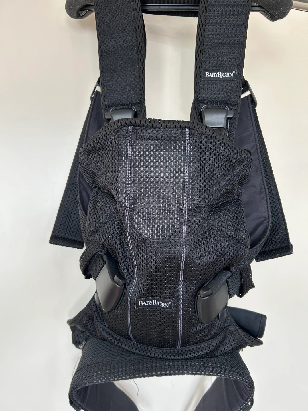 BabyBjornベビーキャリアONE AIRメッシュブラック 3.5-15kgの写真3枚目