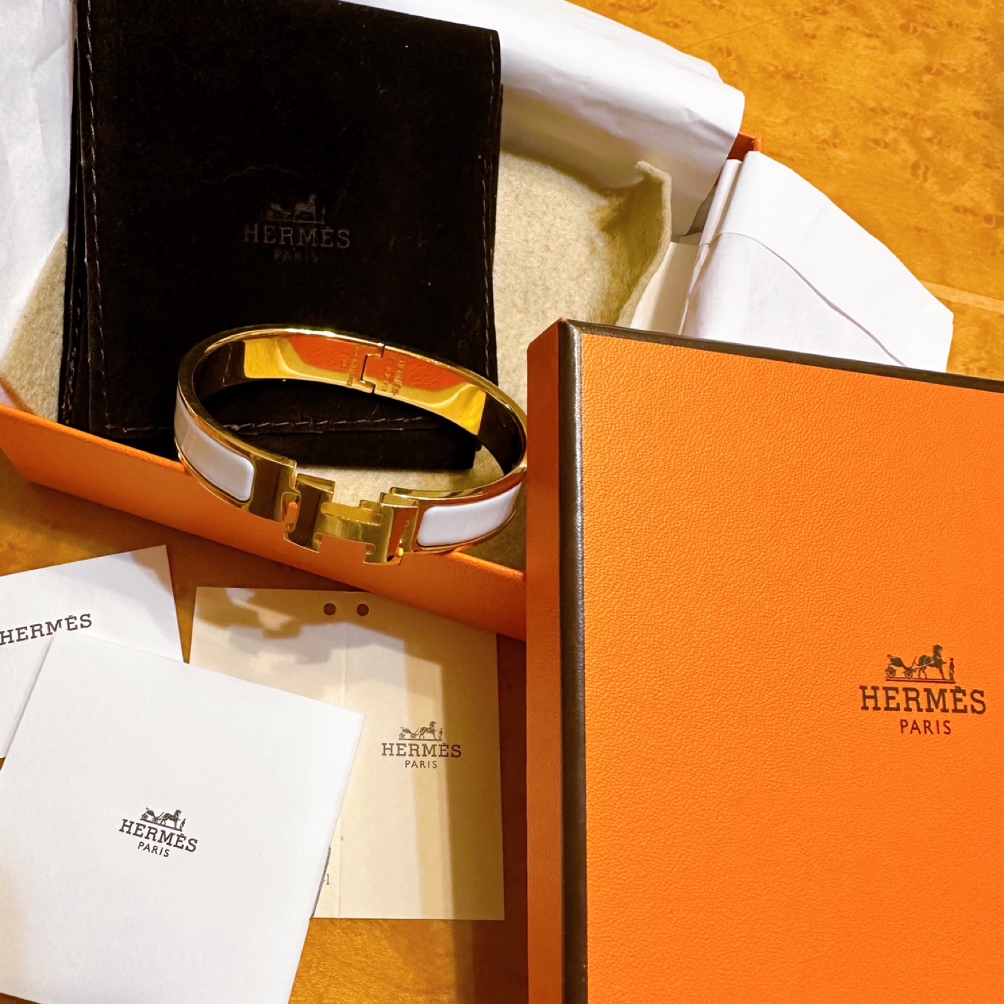 HERMES エナメルブレスレット 《クリックH》