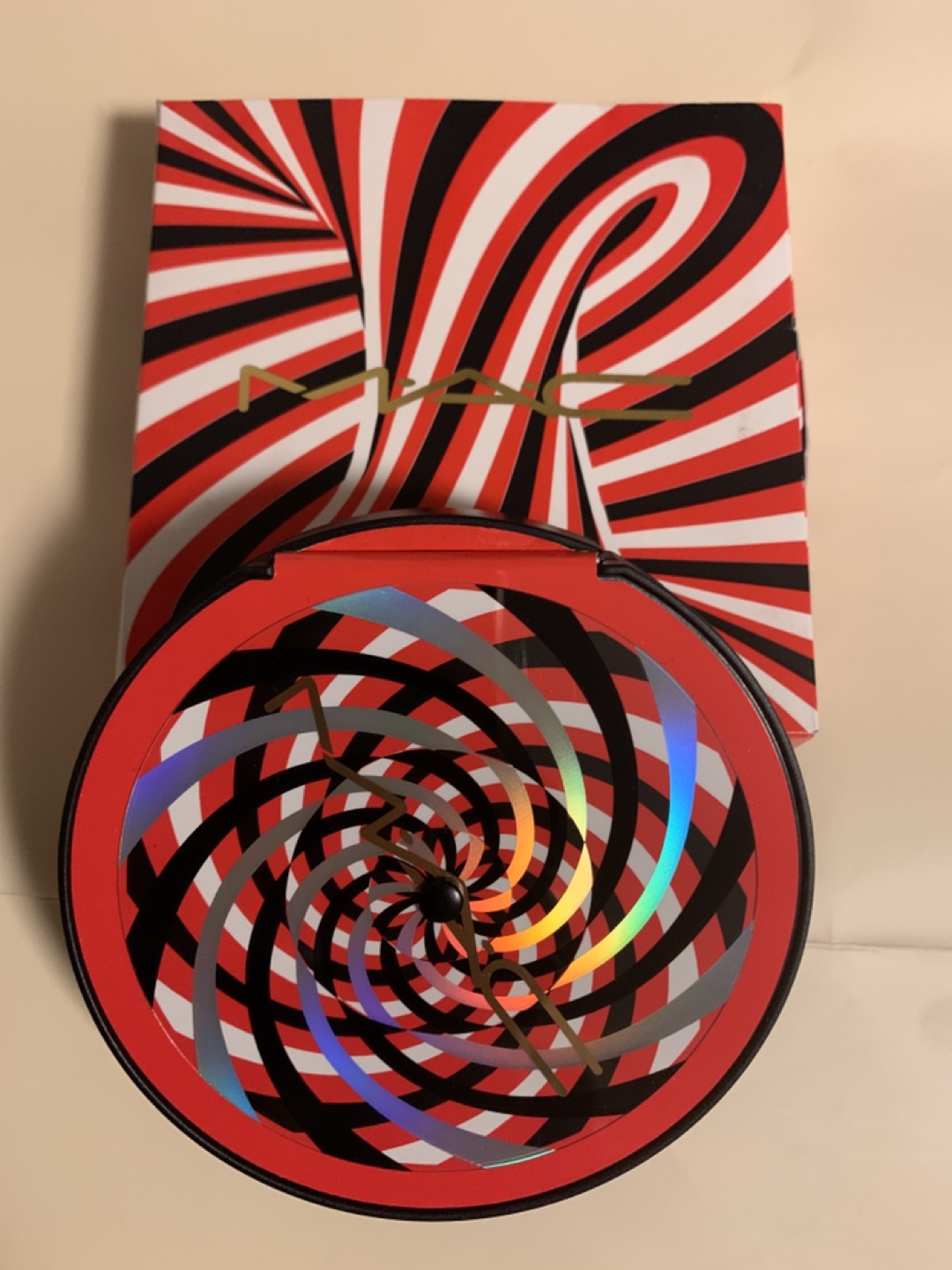 M·A·C サプライズアイシャドウ6色パレット