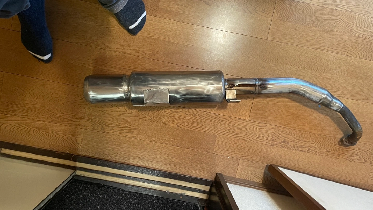 マグザム マフラーの写真2枚目