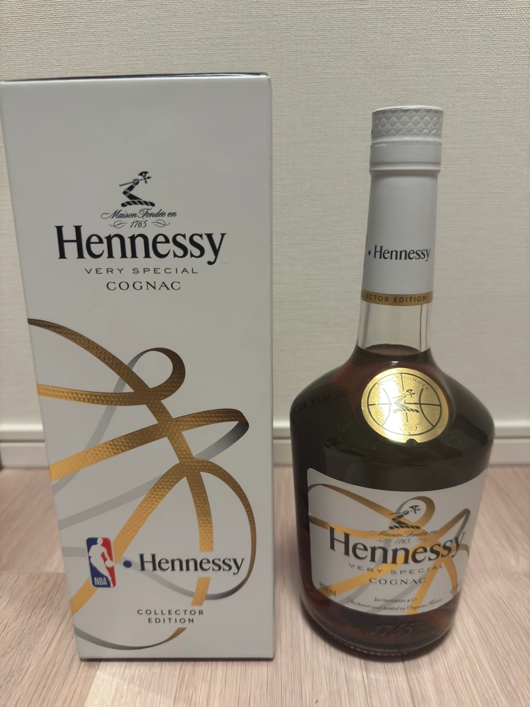 ヘネシーNBAコレクターズエディション700ml