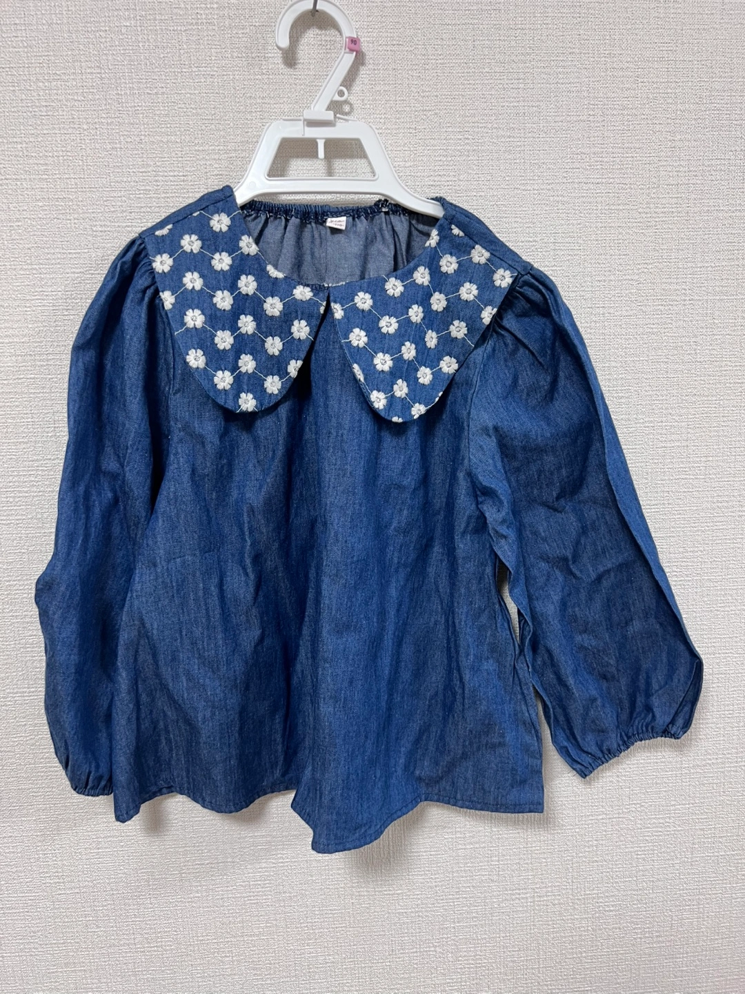 未使用デニム風刺繍ブラウス 110cm