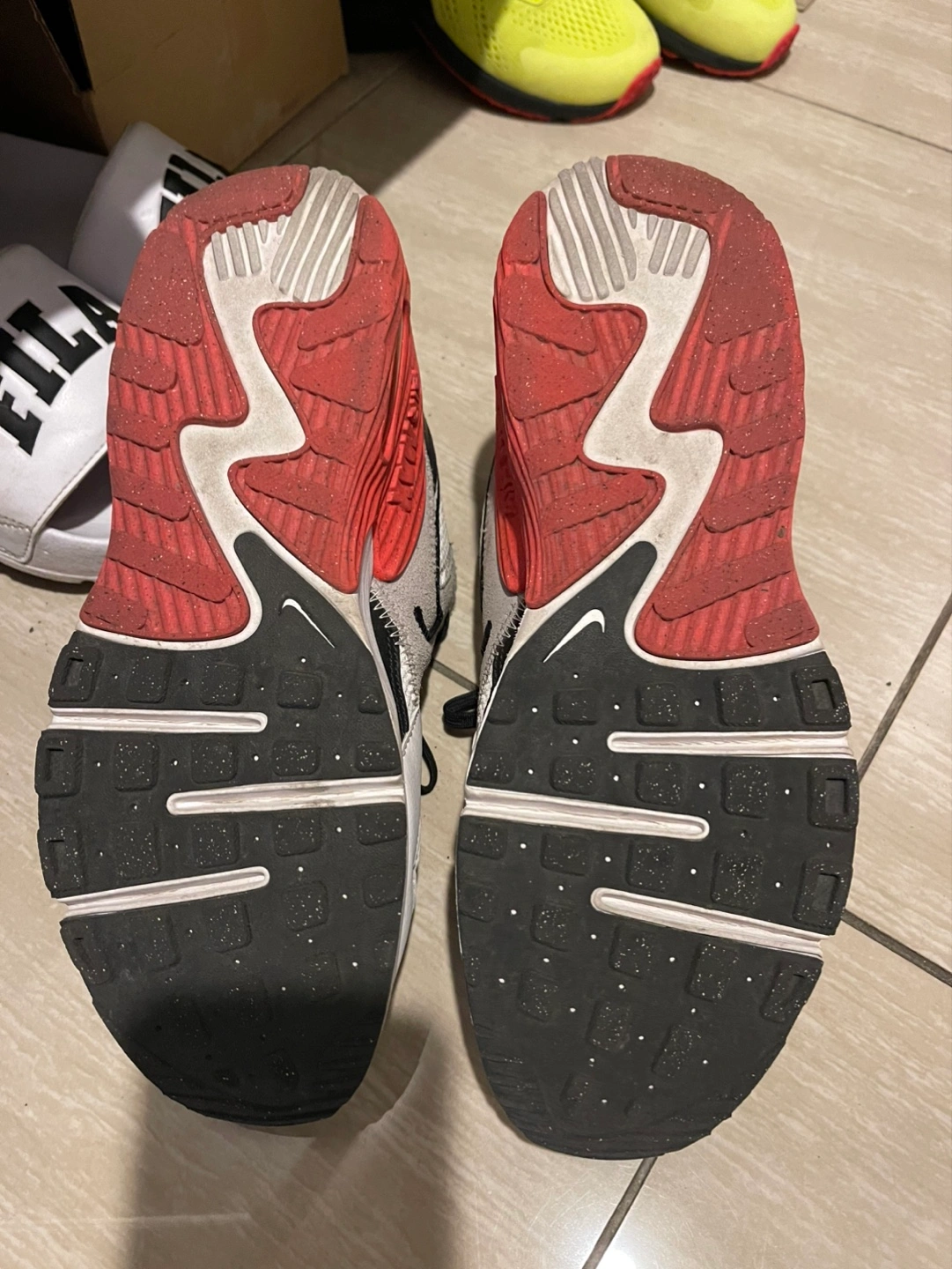 NIKE エアマックス 26.5の写真3枚目