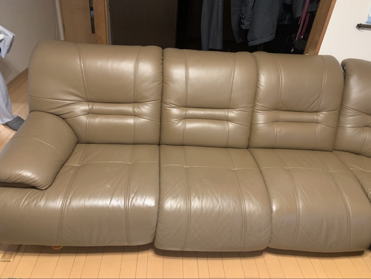 ソファの写真2枚目