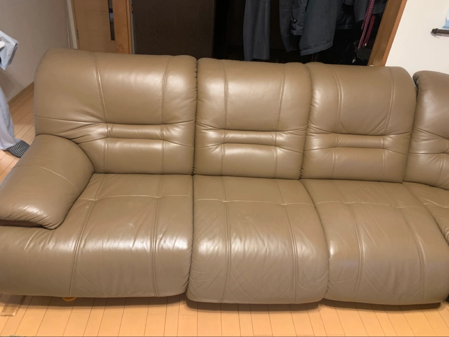 ソファの写真2枚目