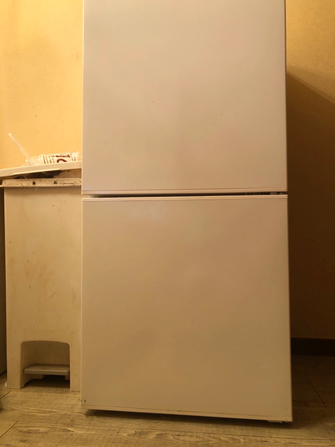 2018年製ツインバード白2ドア冷蔵庫の写真2枚目
