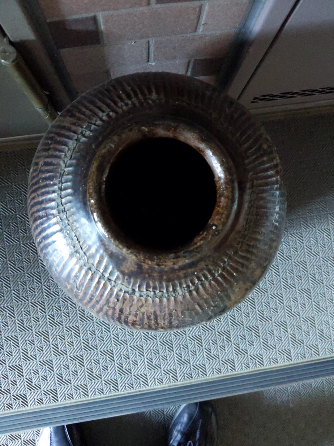 大きなアンティーク壺の写真2枚目