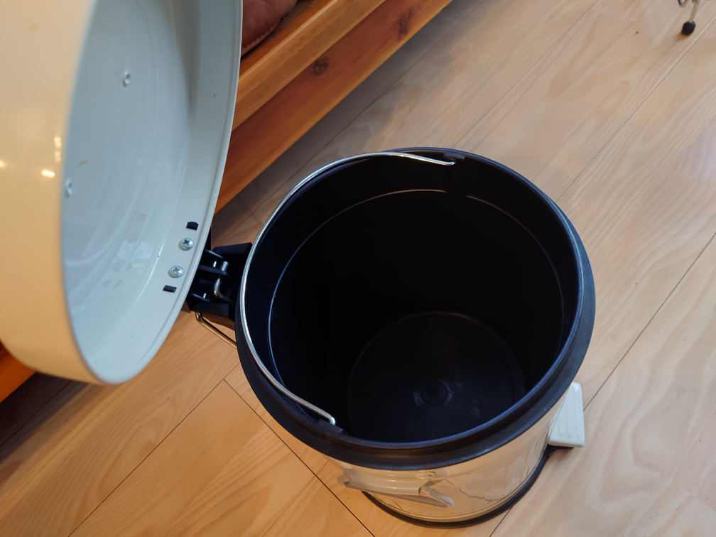 ゴミ箱　蓋つきの写真2枚目