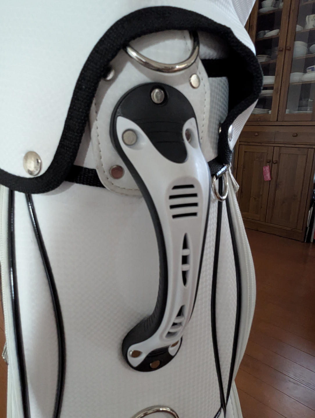 HONMA ゴルフ キャディバッグ 白の写真6枚目