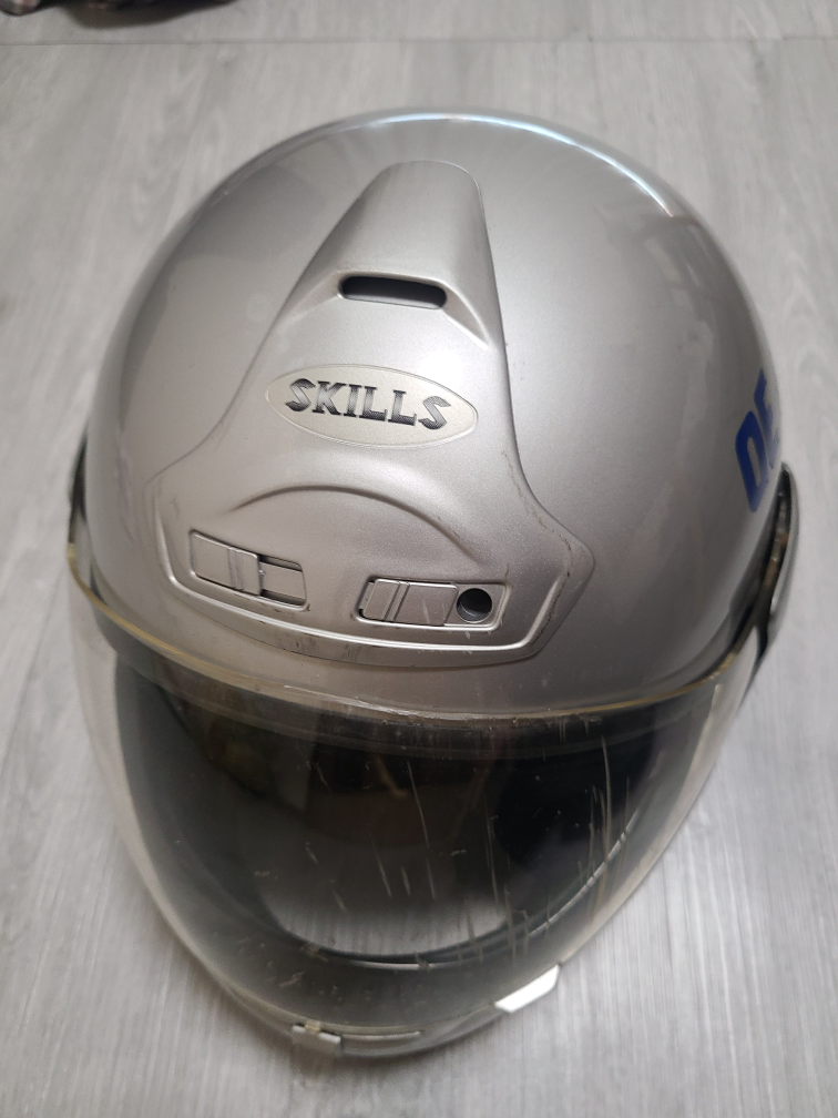 ヘルメットの写真2枚目