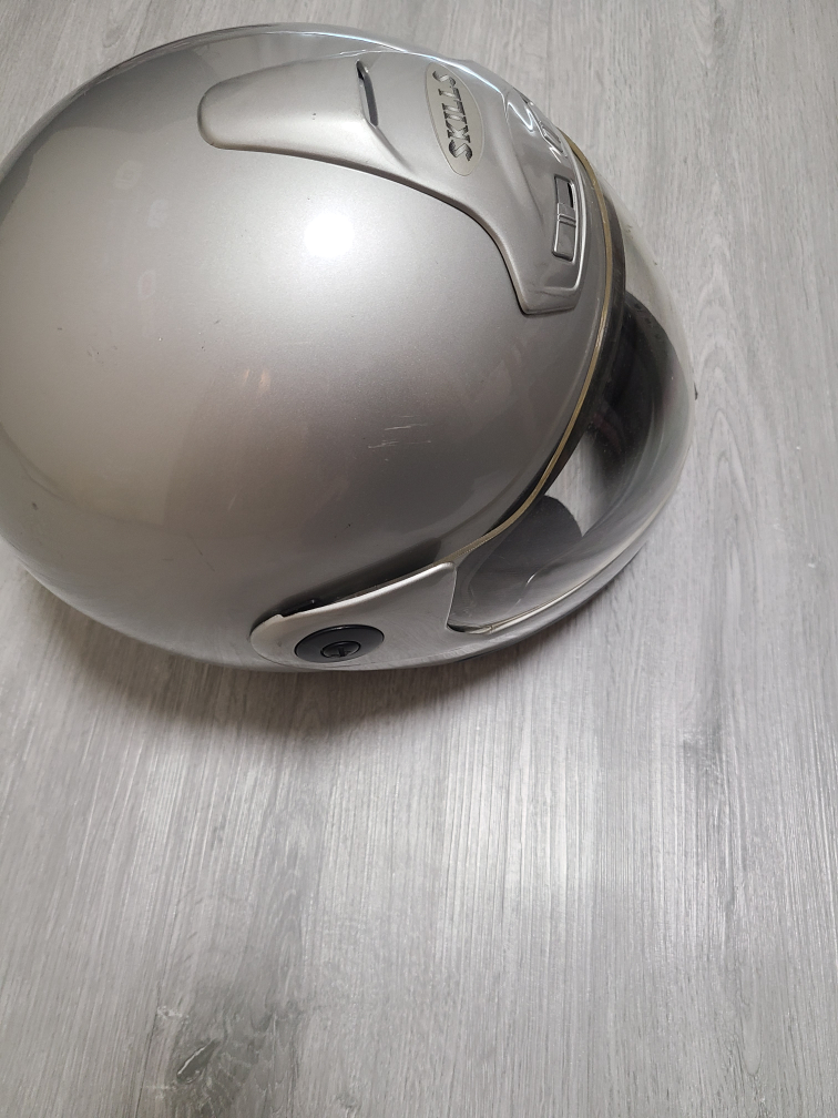 ヘルメットの写真3枚目