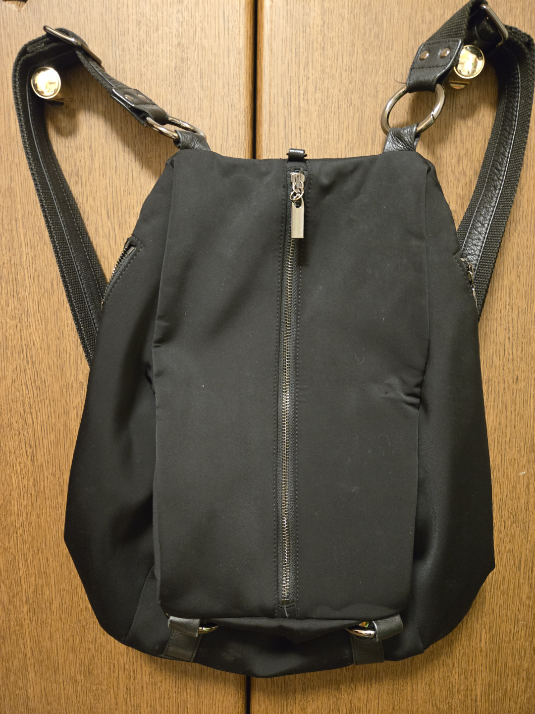 イアパピヨネ2ウェイ 黒リュック