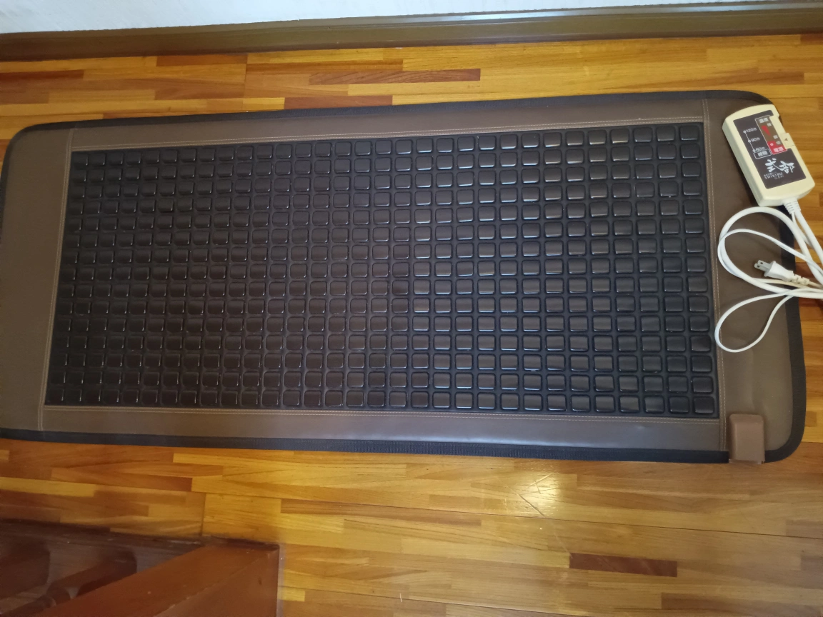 【最終価格】MTG 遠赤岩盤マット 式部 約125×53cm