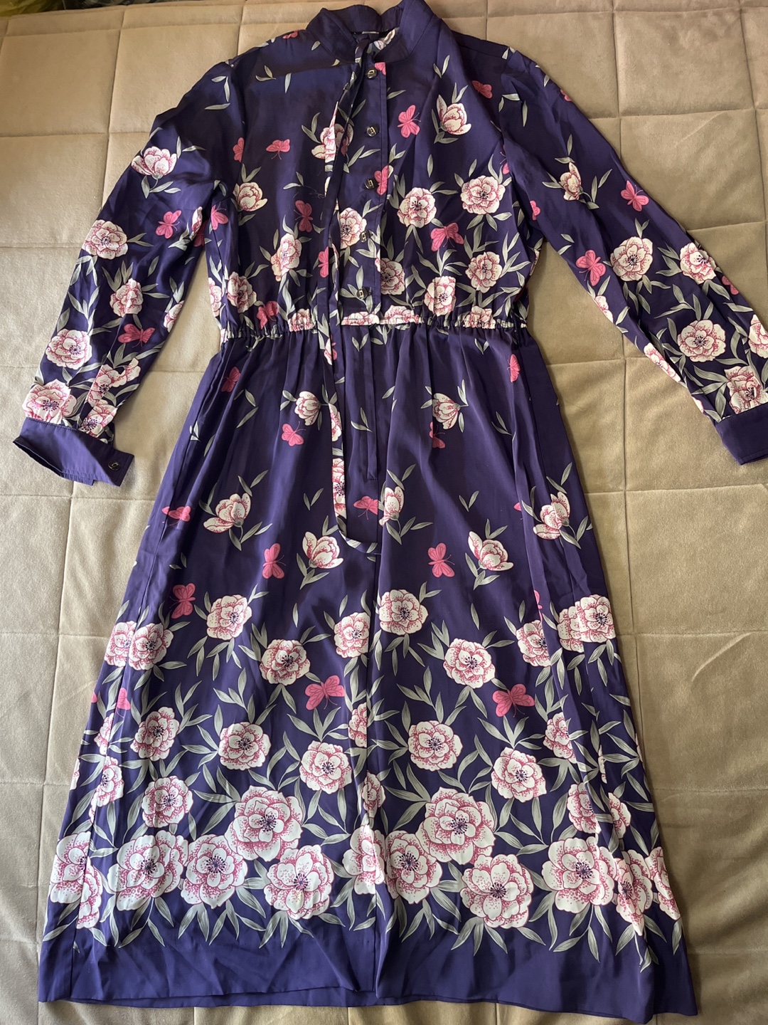 花柄ワンピース