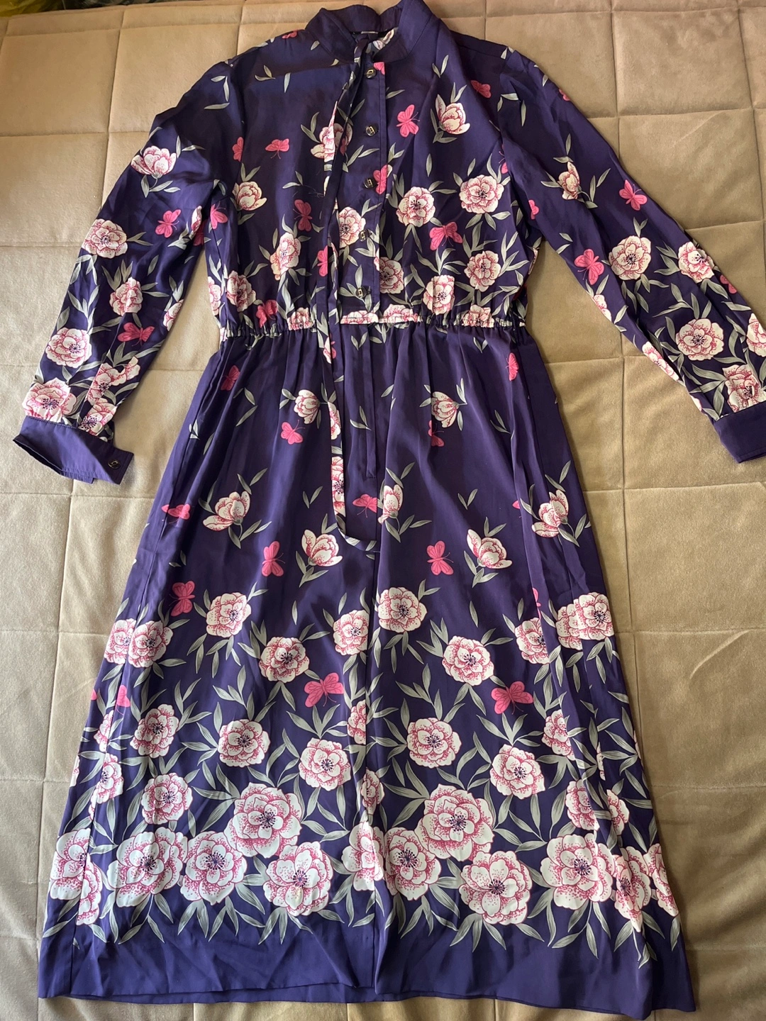 花柄ワンピース