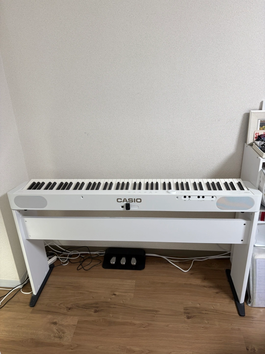 CASIO Privia PX-S1100WE 専用スタンド ・ペダル付きの写真2枚目