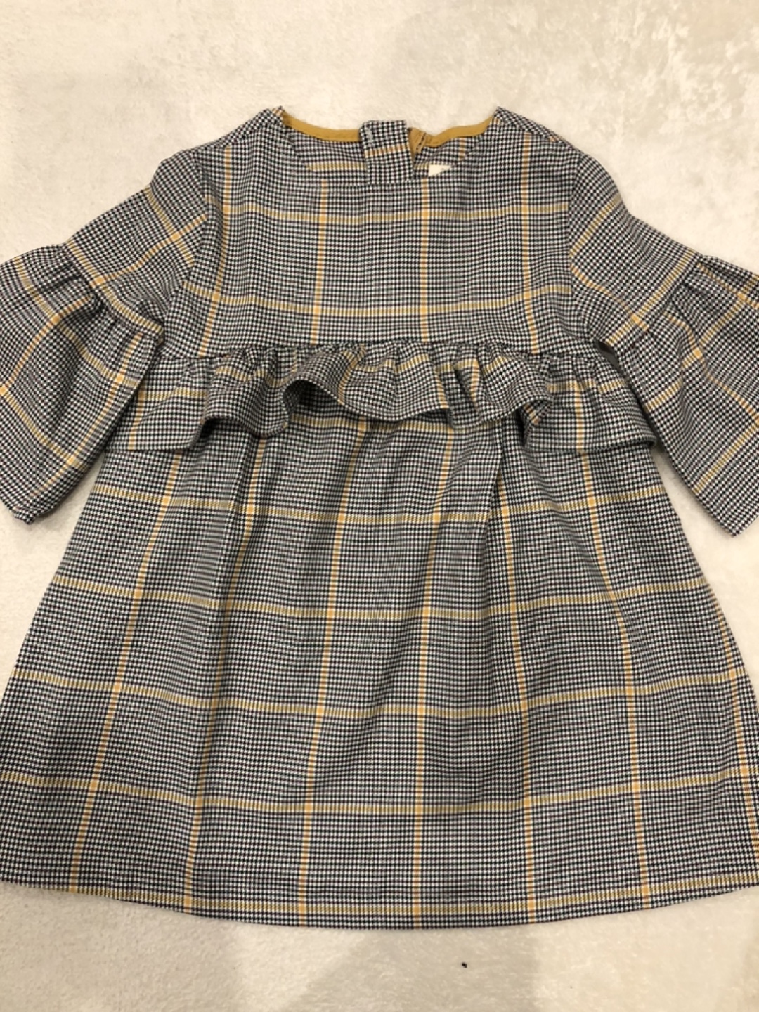 ZARA Kids ワンピース チェック柄 110cmとパンツ2点の写真2枚目