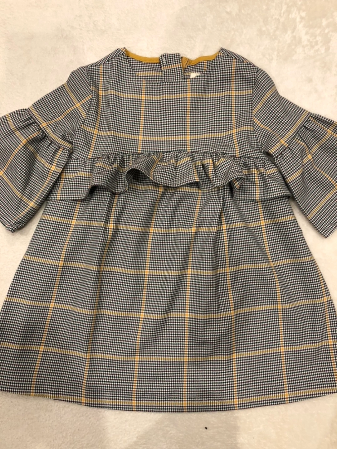 ZARA Kids ワンピース チェック柄 110cmとパンツ2点の写真2枚目
