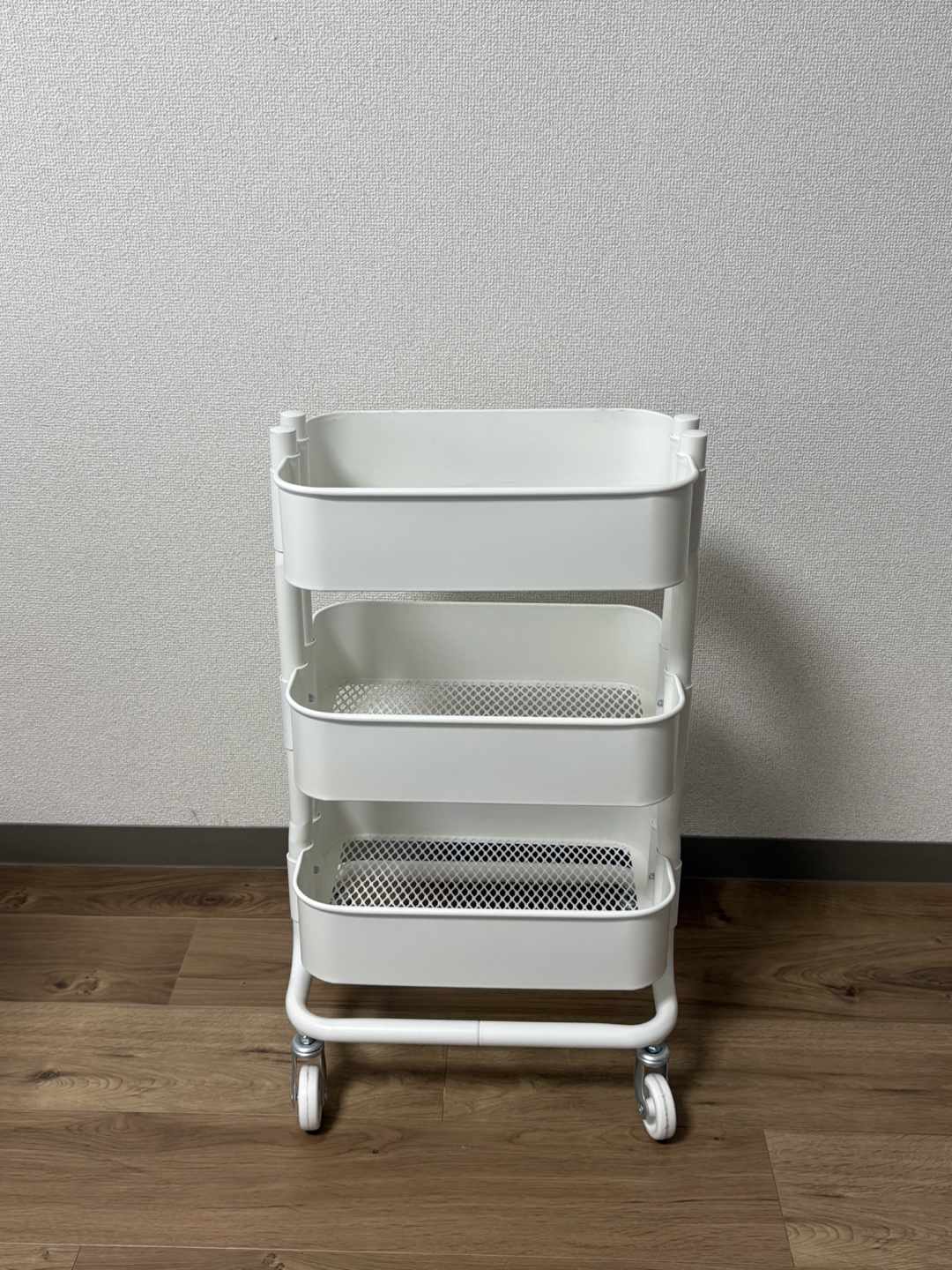 IKEA ワゴン ホワイトの写真2枚目