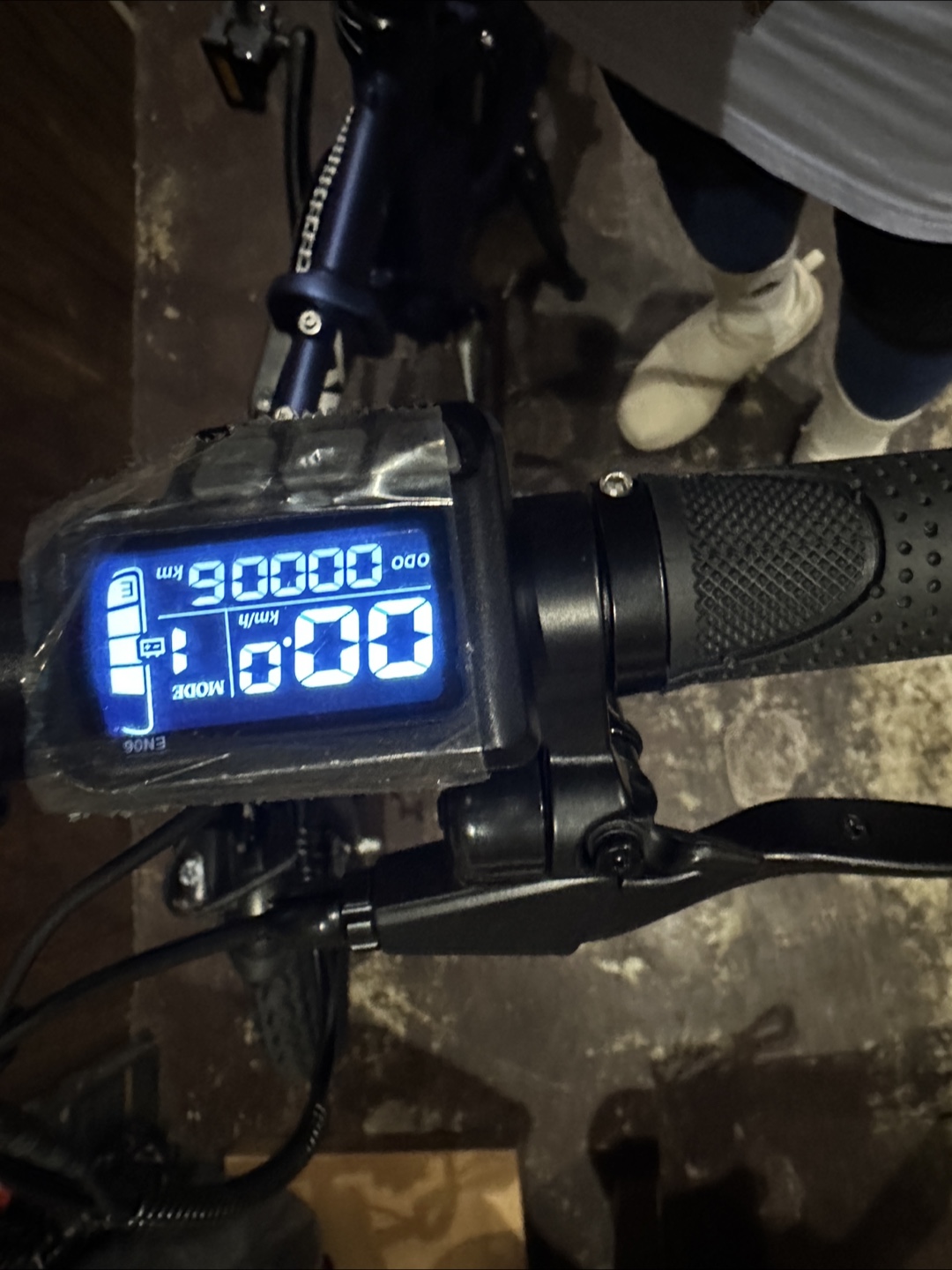 ほぼ新品ERWAY A01 Lite 折りたたみ電動アシスト自転車の写真3枚目