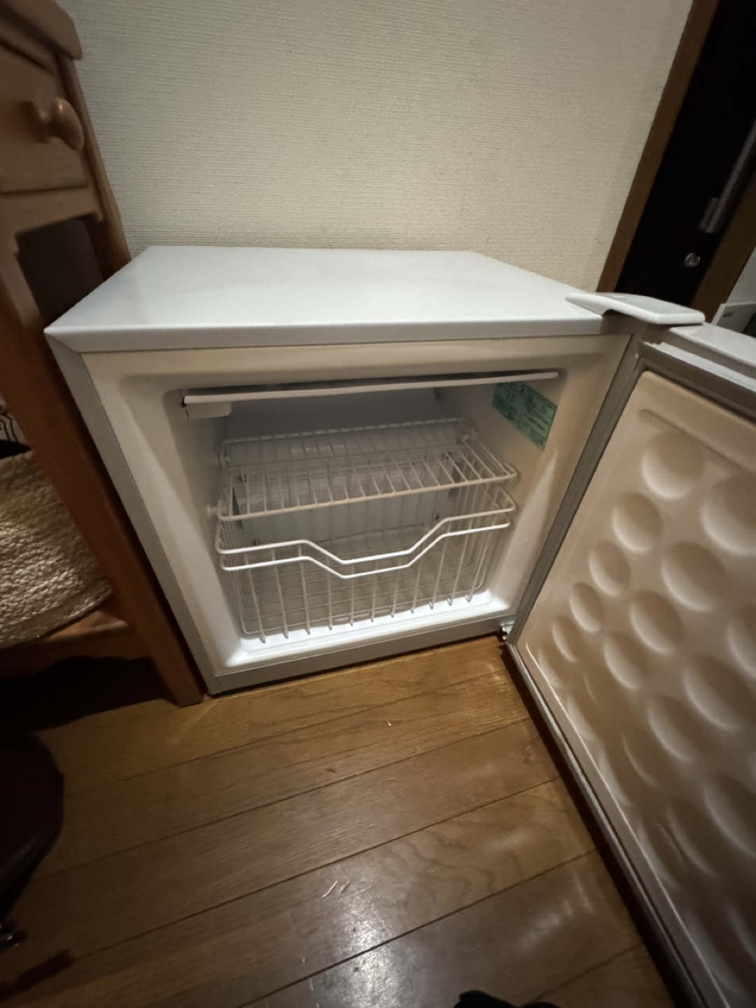 Haier 冷蔵庫 小型 ホワイトの写真2枚目
