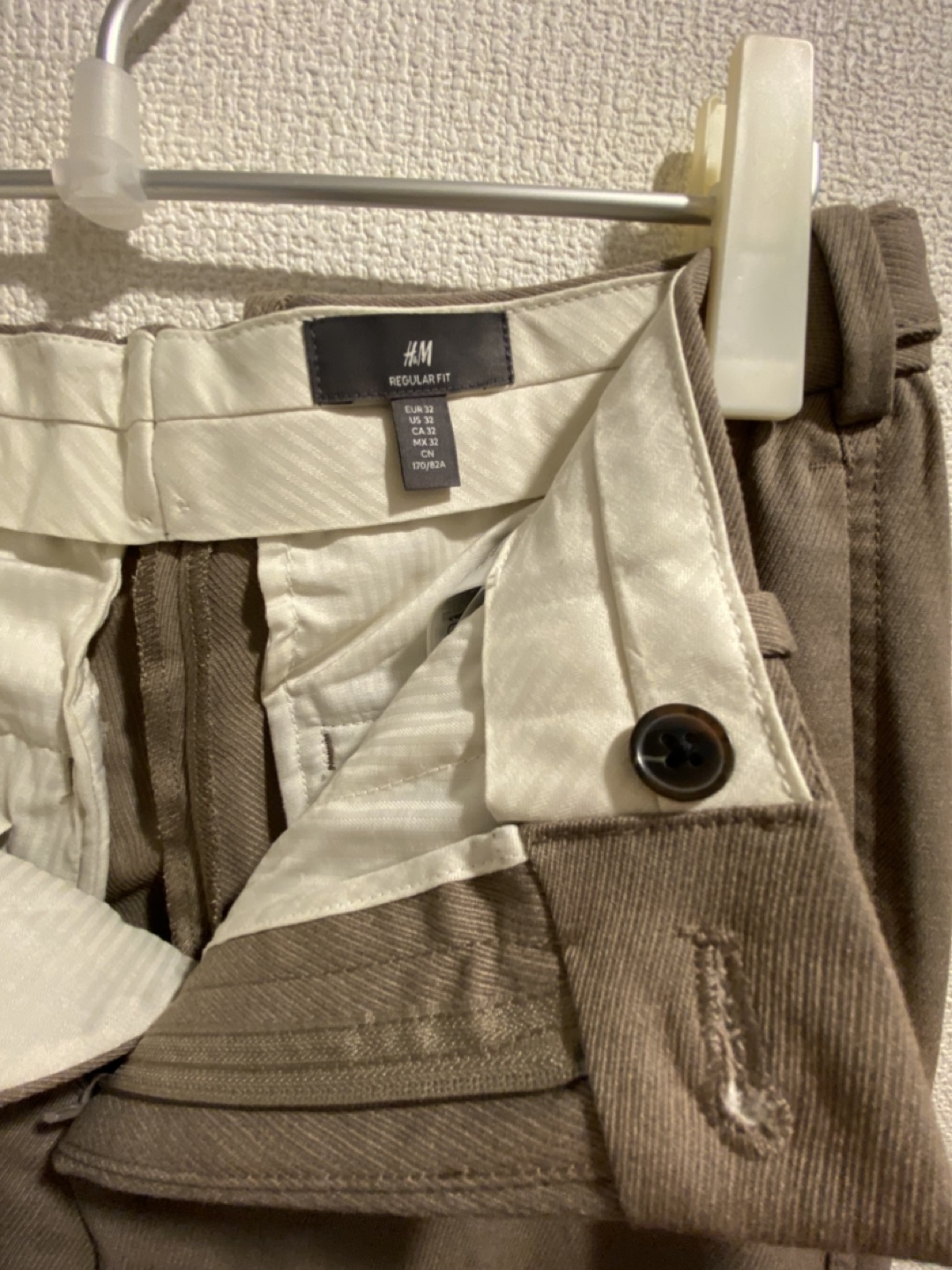 H&M メンズパンツ ベージュ サイズ32の写真3枚目
