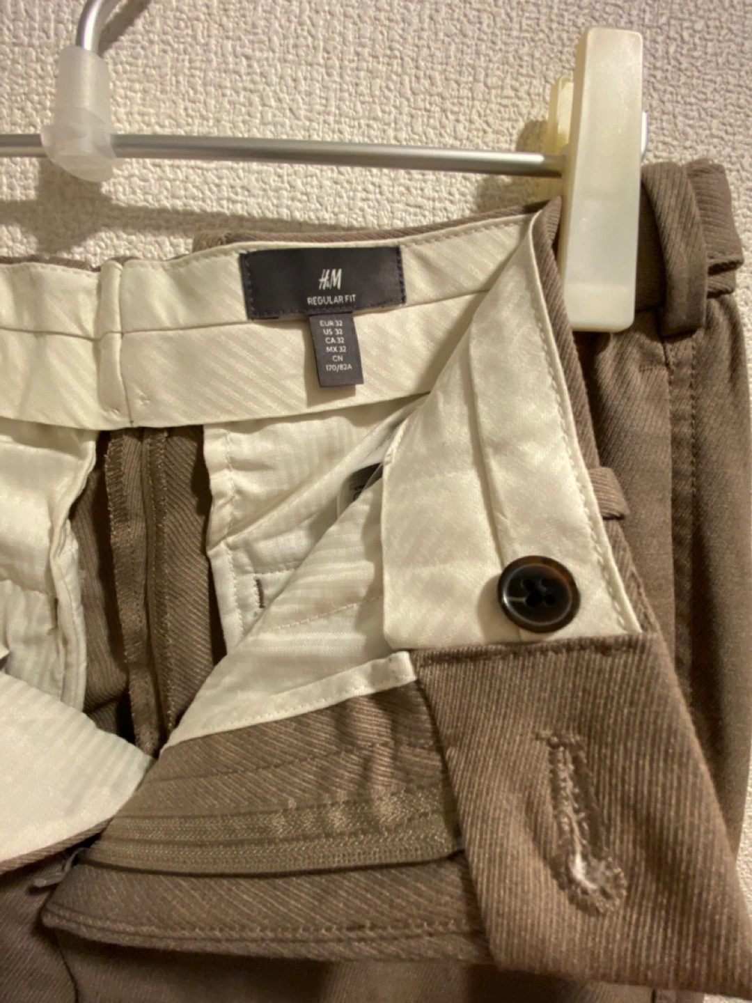 H&M メンズパンツ ベージュ サイズ32の写真3枚目