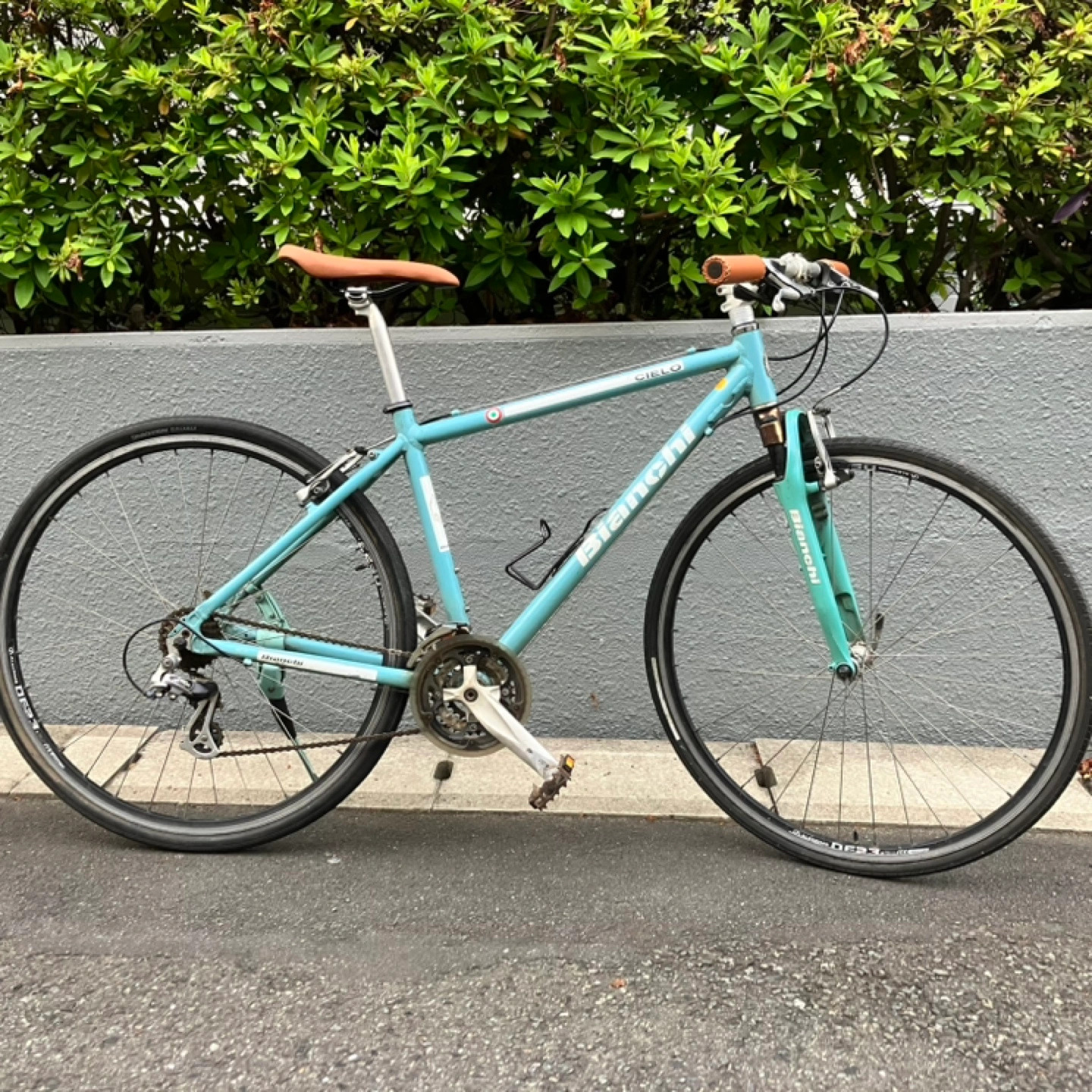 BIANCHI CIELO ビアンキ シエロ クロスバイク 引き取り限定の写真2枚目