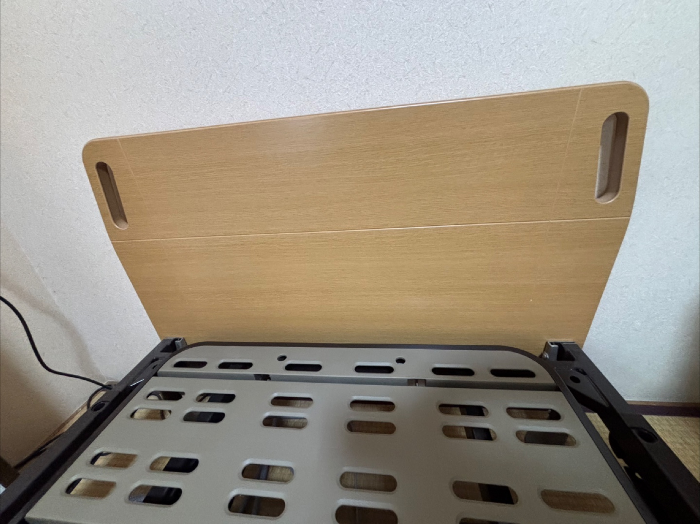フランスベッド　電動　介護用ベッド フレーム リモコン付きの写真3枚目
