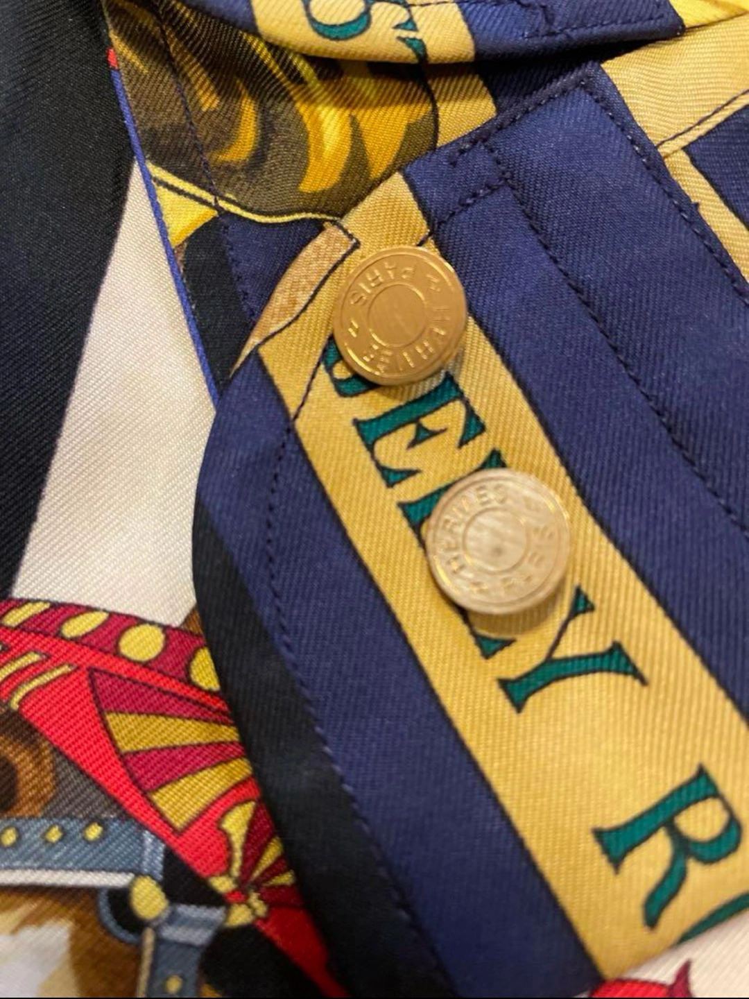 【HERMES】エルメス SILK100%シャツの写真4枚目