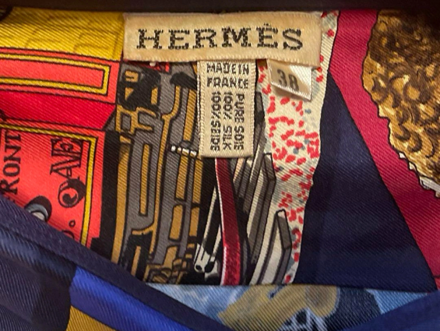 【HERMES】エルメス SILK100%シャツの写真6枚目